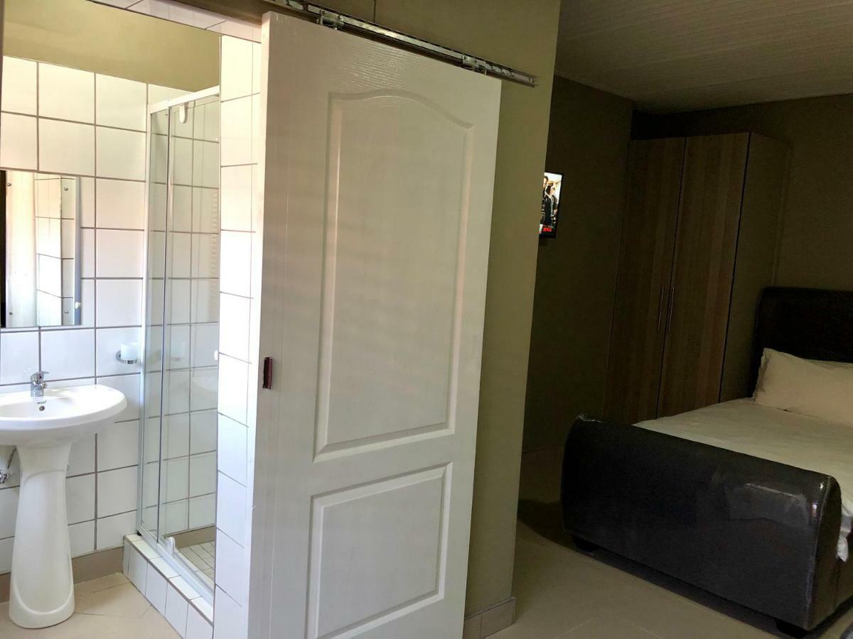 City Lodge Etosha Omuthiya 外观 照片